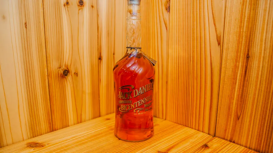 1796-1996 A special release bottle from Jack Daniel's honoring the state of Tennessee's Bicentennial in 1996