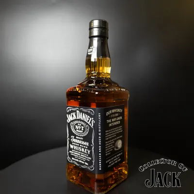 Angled view of the 750mL Old No. 7 bottle front and side