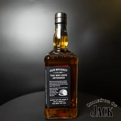 Side view of the 750mL Old No. 7 bottle