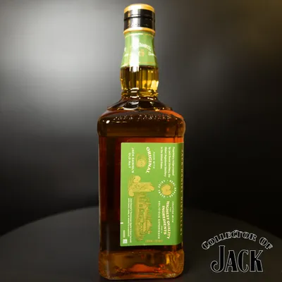 Side view of the 750mL Old No. 7 bottle