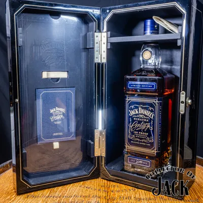 Jack Daniel's Sinatra Century Open Case with Booklet