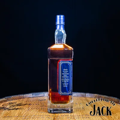 Jack Daniel's Sinatra Century Bottle Side Label - Grooved Oak Barrels