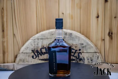 Jack Daniels 10-Years Old Tennessee Whiskey