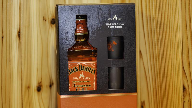 Jack Daniel's Fire and 2 Shotglass Gift Set